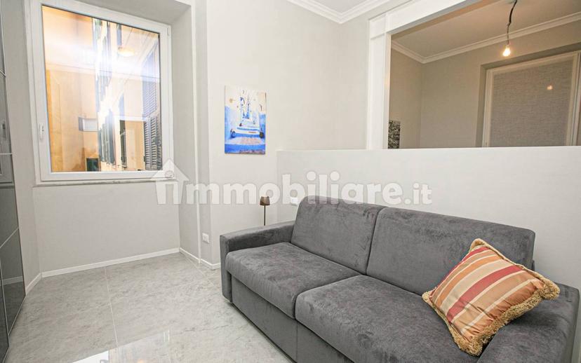 Bilocale via Assarotti 10, Centro Città, Genova