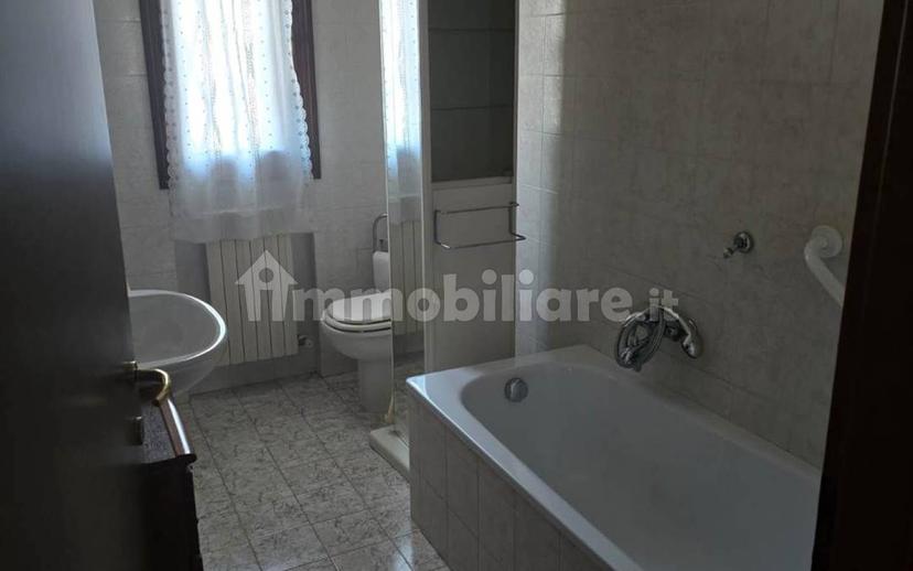 Villa a schiera via Bruno Buozzi 29, Centro, Castelfranco Emilia — foto 17 di 24