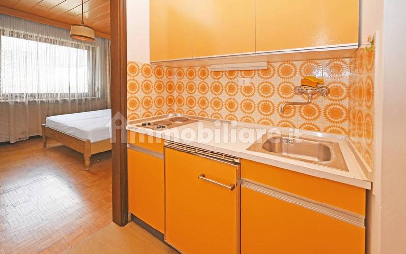 Monolocale via San Lorenzo 19, Centro, Brunico — foto 4 di 6