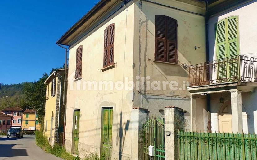 Quadrilocale via 24 Maggio 13, Centro, Borghetto di Vara — foto 11 di 13