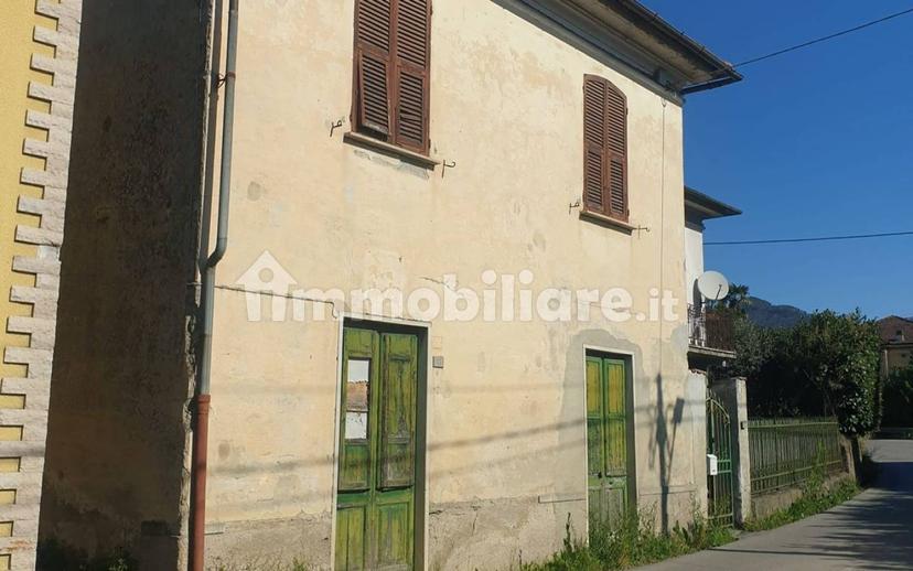 Quadrilocale via 24 Maggio 13, Centro, Borghetto di Vara — foto 9 di 13