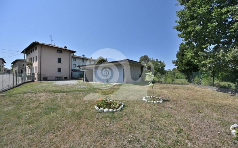 Appartamento buono stato, terzo piano, Centro, Cassacco — foto 3 di 31