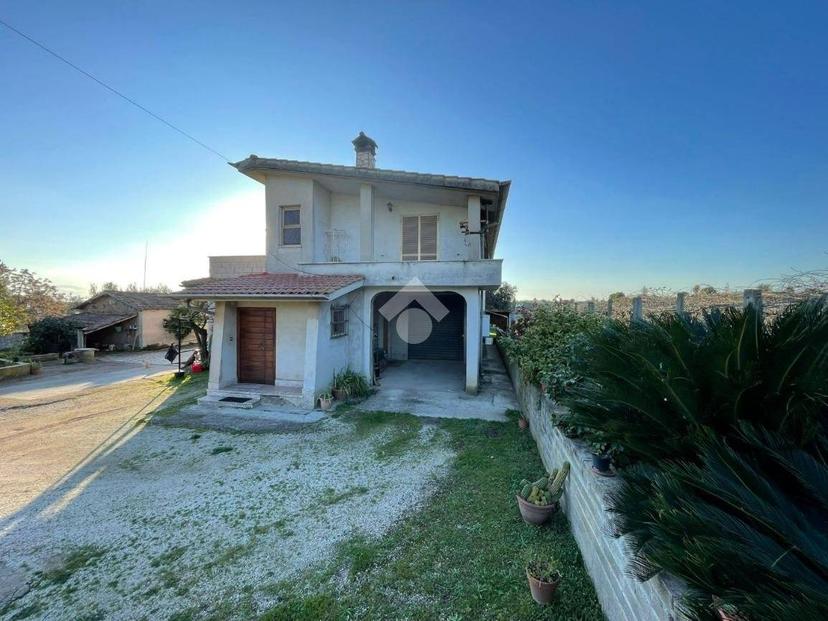 Villa unifamiliare via John Fitzgerald Kennedy 64, Centro, Cisterna di Latina — foto 21 di 29