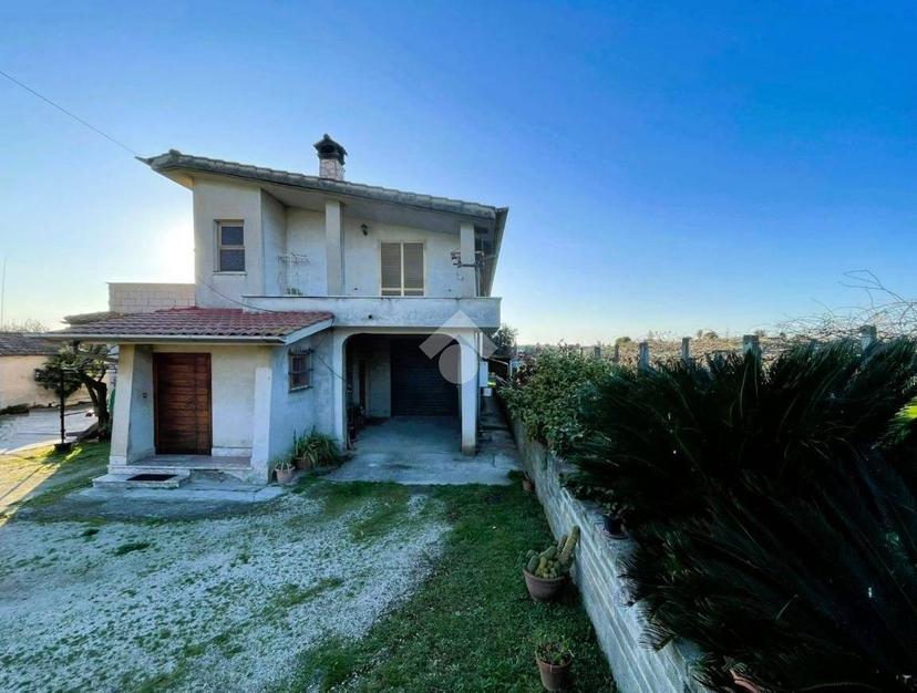 Villa unifamiliare via John Fitzgerald Kennedy 64, Centro, Cisterna di Latina — foto 20 di 29