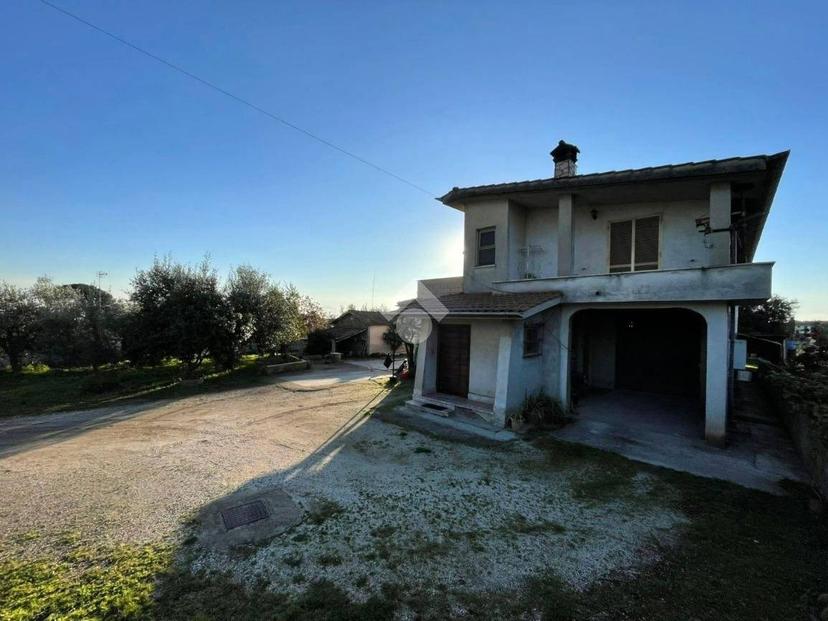 Villa unifamiliare via John Fitzgerald Kennedy 64, Centro, Cisterna di Latina — foto 25 di 29