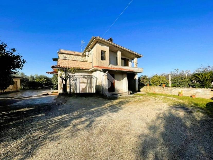 Villa unifamiliare via John Fitzgerald Kennedy 64, Centro, Cisterna di Latina — foto 6 di 29