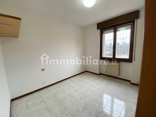 Trilocale via Niccolò Copernico, Bernate, La Ca', Arcore