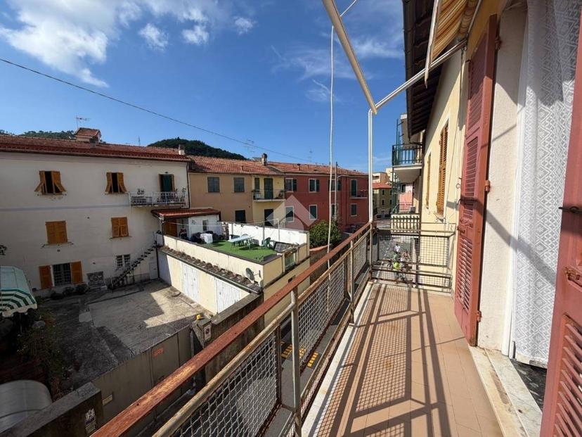 Quadrilocale via Per Santa Vittoria 15, Centro, Sestri Levante