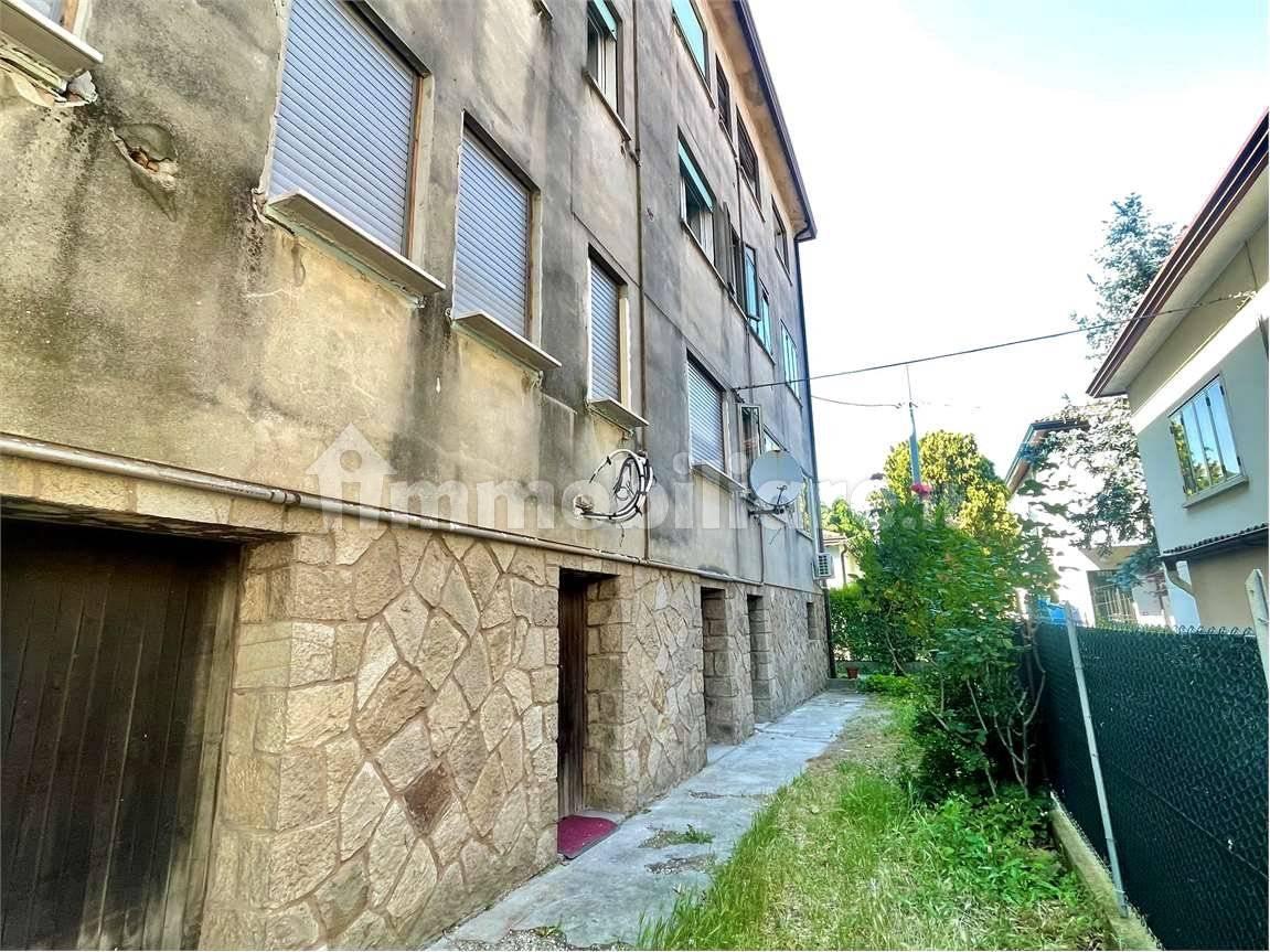 Trilocale via Miranese 288, Chirignago, Venezia