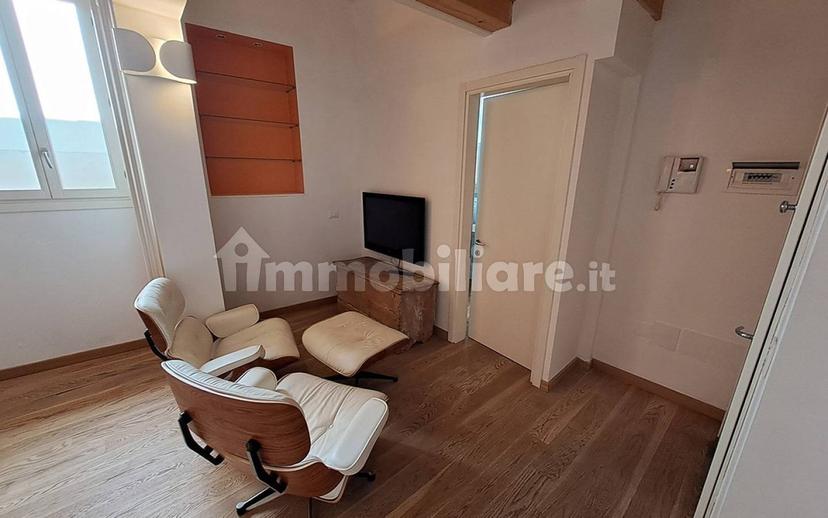 Mansarda via Gamba, Centro, Bassano del Grappa — foto 13 di 15