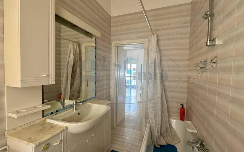 Quadrilocale da ristrutturare, quarto piano, Ospedale - Stazione, Livorno — foto 2 di 21