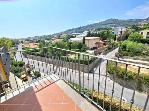 Trilocale via Beglini, 174, Centro, Taggia — foto 3 di 26