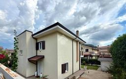 Villa unifamiliare V. Eduardo de Filippo 6, Tivolille Pasquali Merenzata, Mendicino