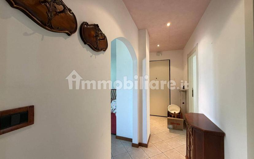 Trilocale buono stato, secondo piano, Oltrisarco - Aslago, Bolzano — foto 3 di 22