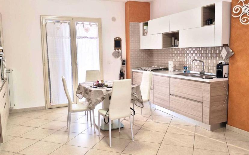 Trilocale viale della regione 1/A, Motta Sant'Anastasia — foto 20 di 33