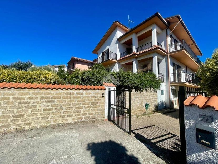 Villa bifamiliare via degli Ontani 39, Centro, Valentano — foto 6 di 15