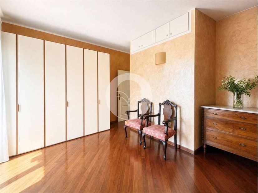 Appartamento viale Monte San Michele, 1, Centro Storico, Reggio Emilia — foto 22 di 32