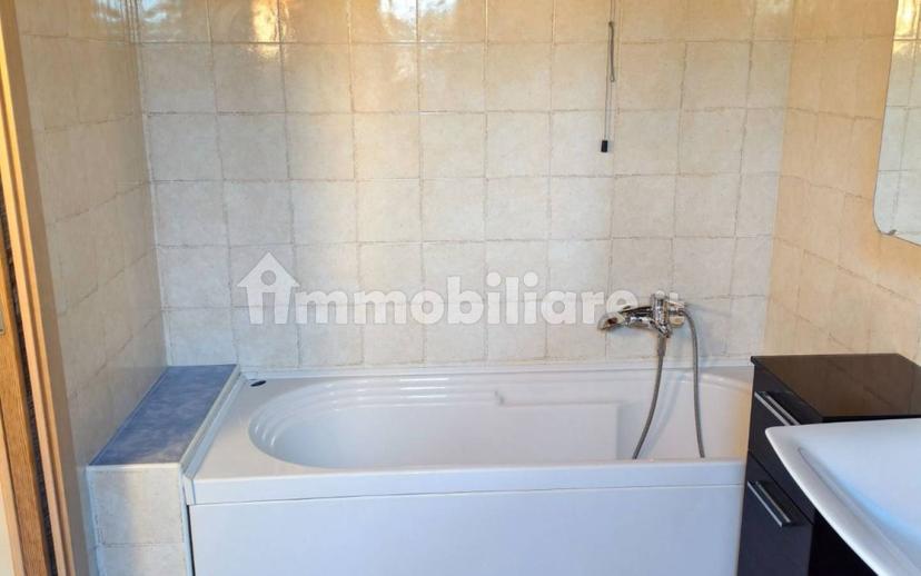 Trilocale via Bogoni, Centro, Pescantina — foto 15 di 17