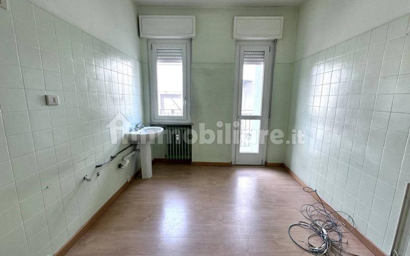 Appartamento corso Piave 33, Borgo Piave, Corso Europa, Zona Ferrero, Alba — foto 8 di 25