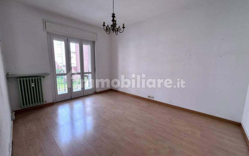 Appartamento corso Piave 33, Borgo Piave, Corso Europa, Zona Ferrero, Alba — foto 13 di 25