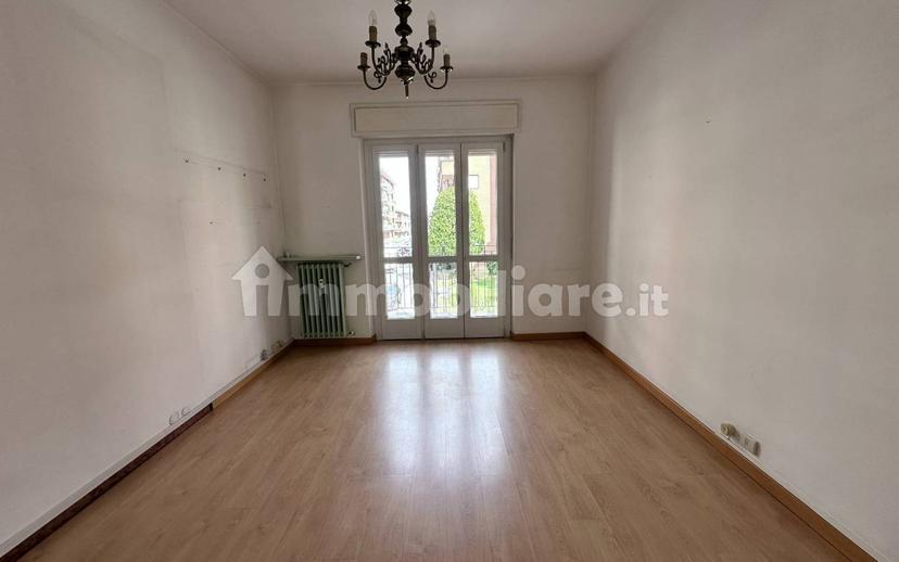 Appartamento corso Piave 33, Borgo Piave, Corso Europa, Zona Ferrero, Alba — foto 17 di 25