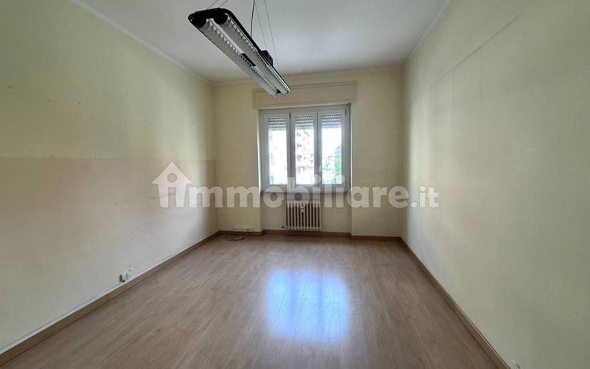 Appartamento corso Piave 33, Borgo Piave, Corso Europa, Zona Ferrero, Alba — foto 14 di 25