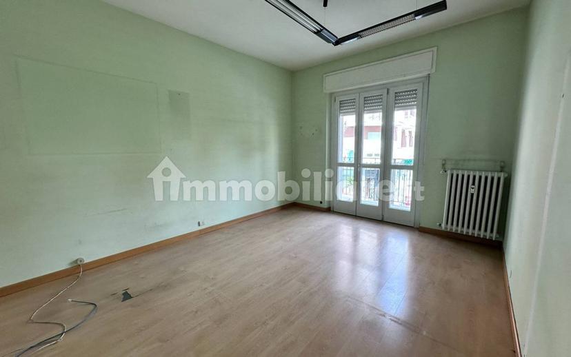 Appartamento corso Piave 33, Borgo Piave, Corso Europa, Zona Ferrero, Alba — foto 5 di 25