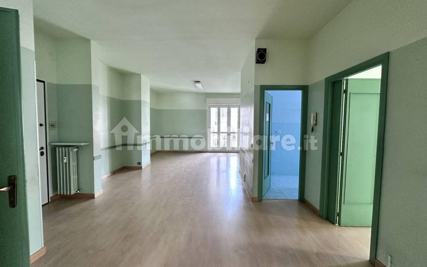 Appartamento corso Piave 33, Borgo Piave, Corso Europa, Zona Ferrero, Alba