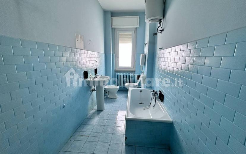 Appartamento corso Piave 33, Borgo Piave, Corso Europa, Zona Ferrero, Alba — foto 9 di 25