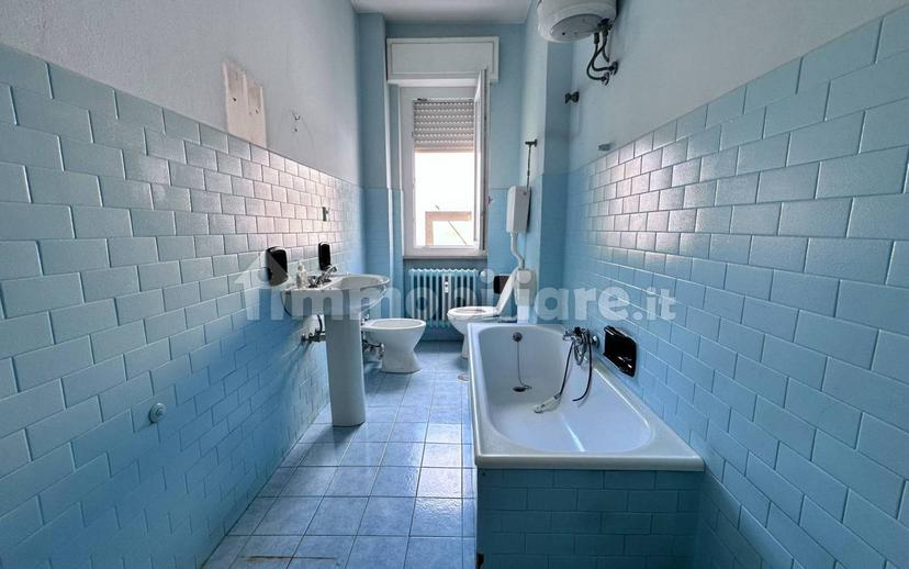 Appartamento corso Piave 33, Borgo Piave, Corso Europa, Zona Ferrero, Alba — foto 10 di 25