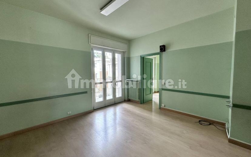 Appartamento corso Piave 33, Borgo Piave, Corso Europa, Zona Ferrero, Alba — foto 2 di 25