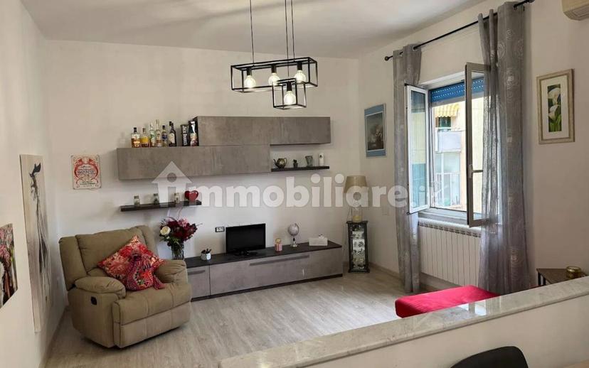 Quadrilocale via Primo Maggio, Centro, Piombino — foto 5 di 11