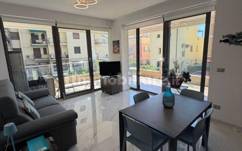 Bilocale viale Europa 193, Centro, Pietra Ligure — foto 3 di 17