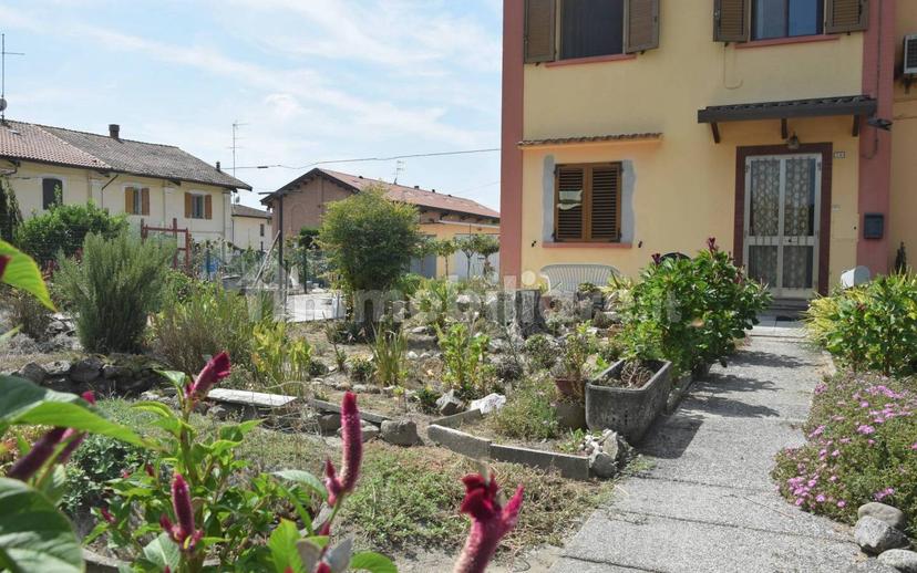 Bilocale via dei Tigli 24, Centro, Jolanda di Savoia — foto 3 di 20