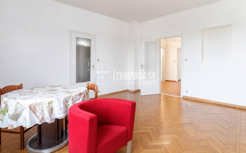 Appartamento via Giovan Battista Bellucci 4/A, Centro, Vignola — foto 4 di 28