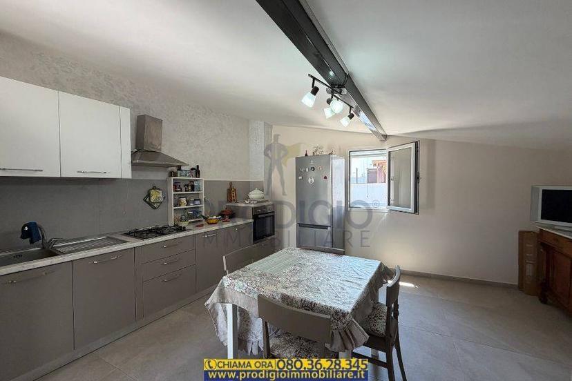 Trilocale ottimo stato, Centro, Ruvo di Puglia — foto 3 di 17