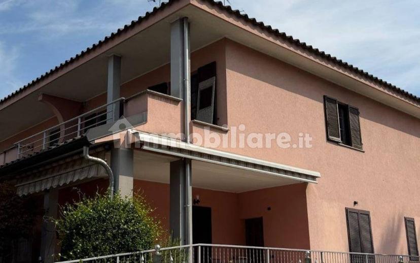 Quadrilocale viale Lombardia 53, Centro, Limbiate — foto 11 di 19