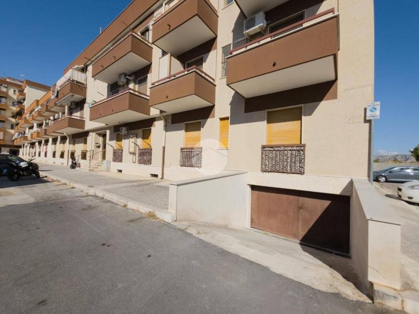 Quadrilocale piazza delle Rose 24, Centro, Manfredonia — foto 4 di 23
