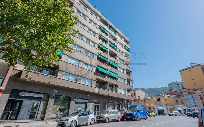 Bilocale via Giulia 96/1, Cologna - Università, Trieste