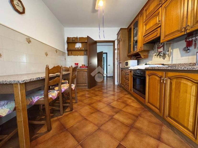 Trilocale via Asiago 19, Galliate — foto 42 di 45