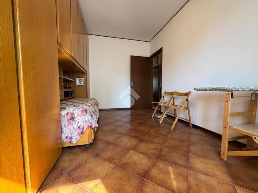 Trilocale via Asiago 19, Galliate — foto 14 di 45