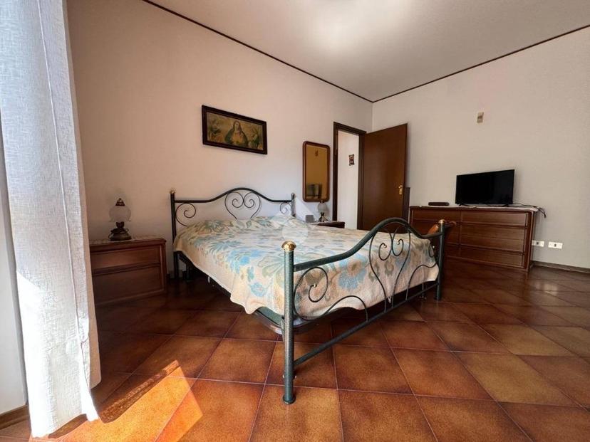 Trilocale via Asiago 19, Galliate — foto 31 di 45