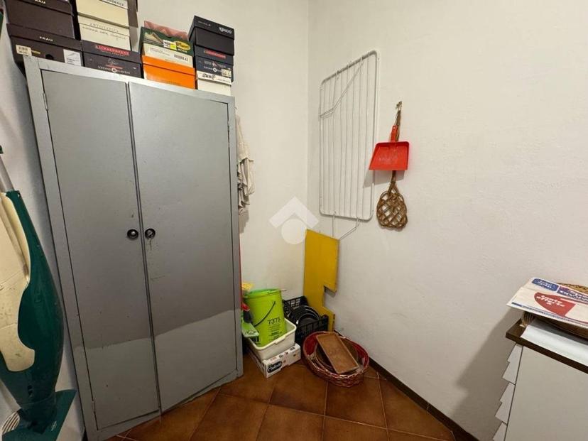 Trilocale via Asiago 19, Galliate — foto 3 di 45