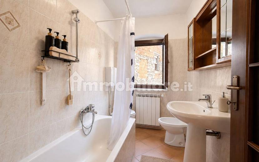 Bilocale via Dante Alighieri 15, Dolceacqua — foto 3 di 16