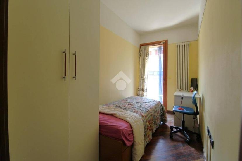 Trilocale via Grazia Deledda 27, Renate