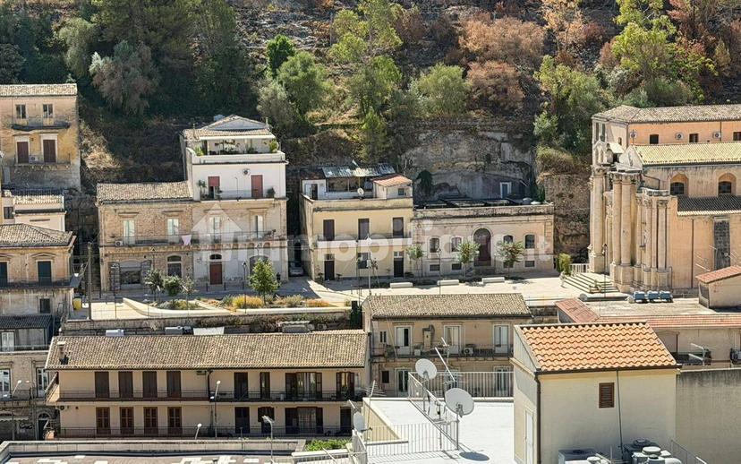 Villa a schiera via Scala, Modica Bassa, Modica