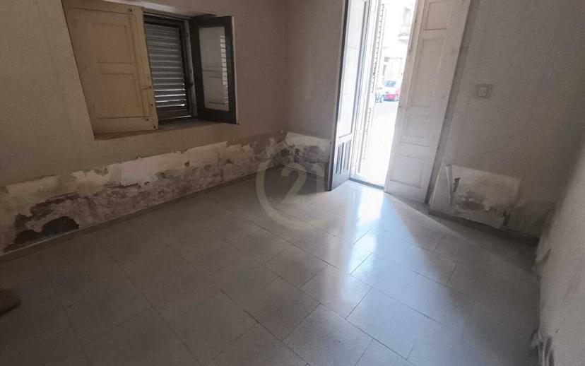 Quadrilocale via Bari 134, Paternò