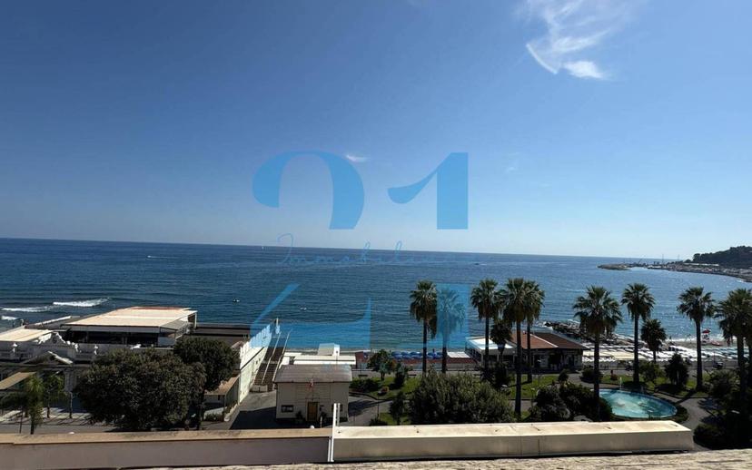 Appartamento piazza Sant'Ambrogio, Centro, Varazze — foto 8 di 27