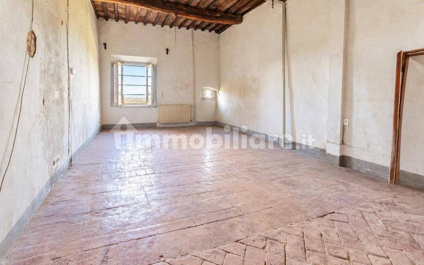 Trilocale piazza Buonaparte,, Centro Storico, San Miniato — foto 6 di 9
