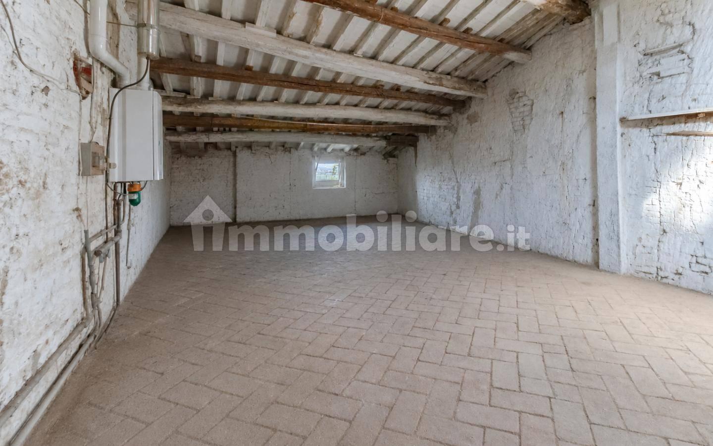 Trilocale piazza Buonaparte,, Centro Storico, San Miniato